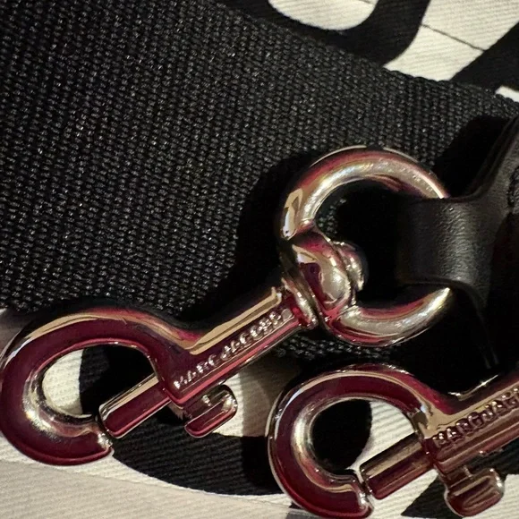 Marc Jacobs Fuchsia and Black Tote - Picture 12 of 15